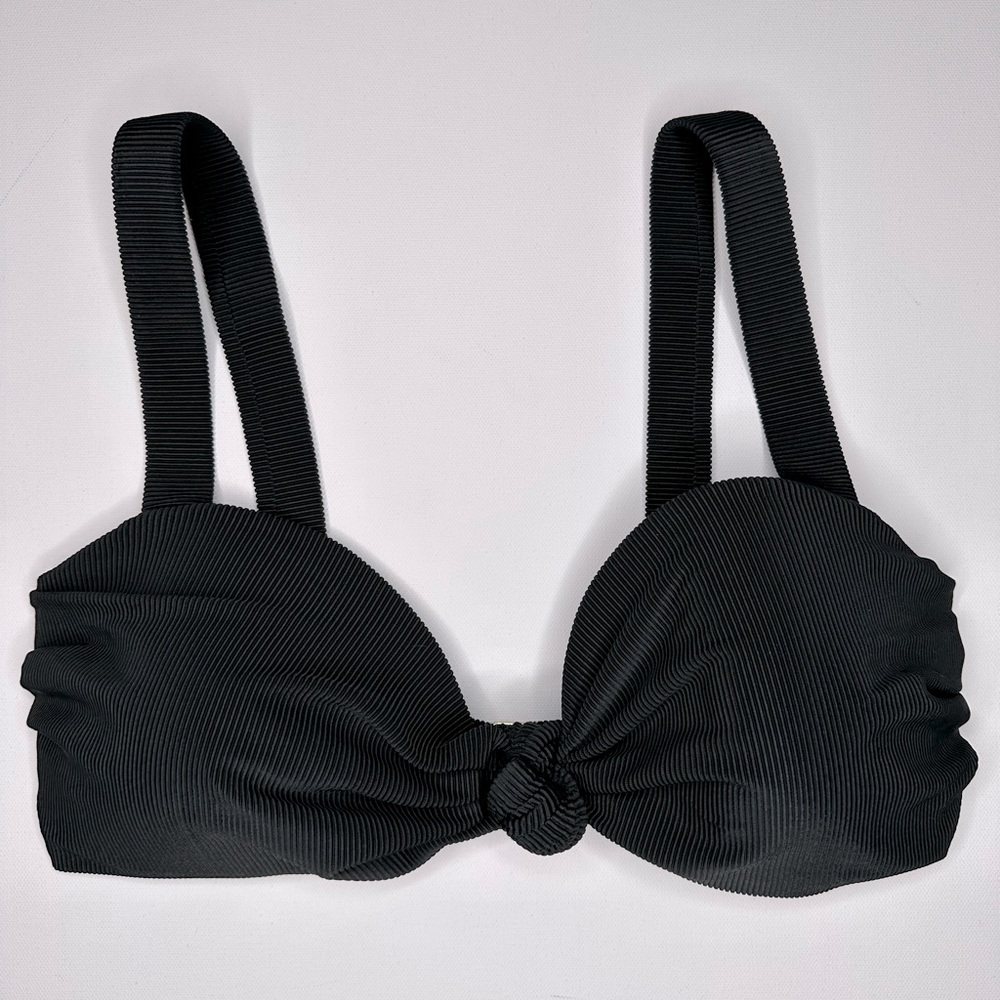 NWT- Beach Riot Bikini Top